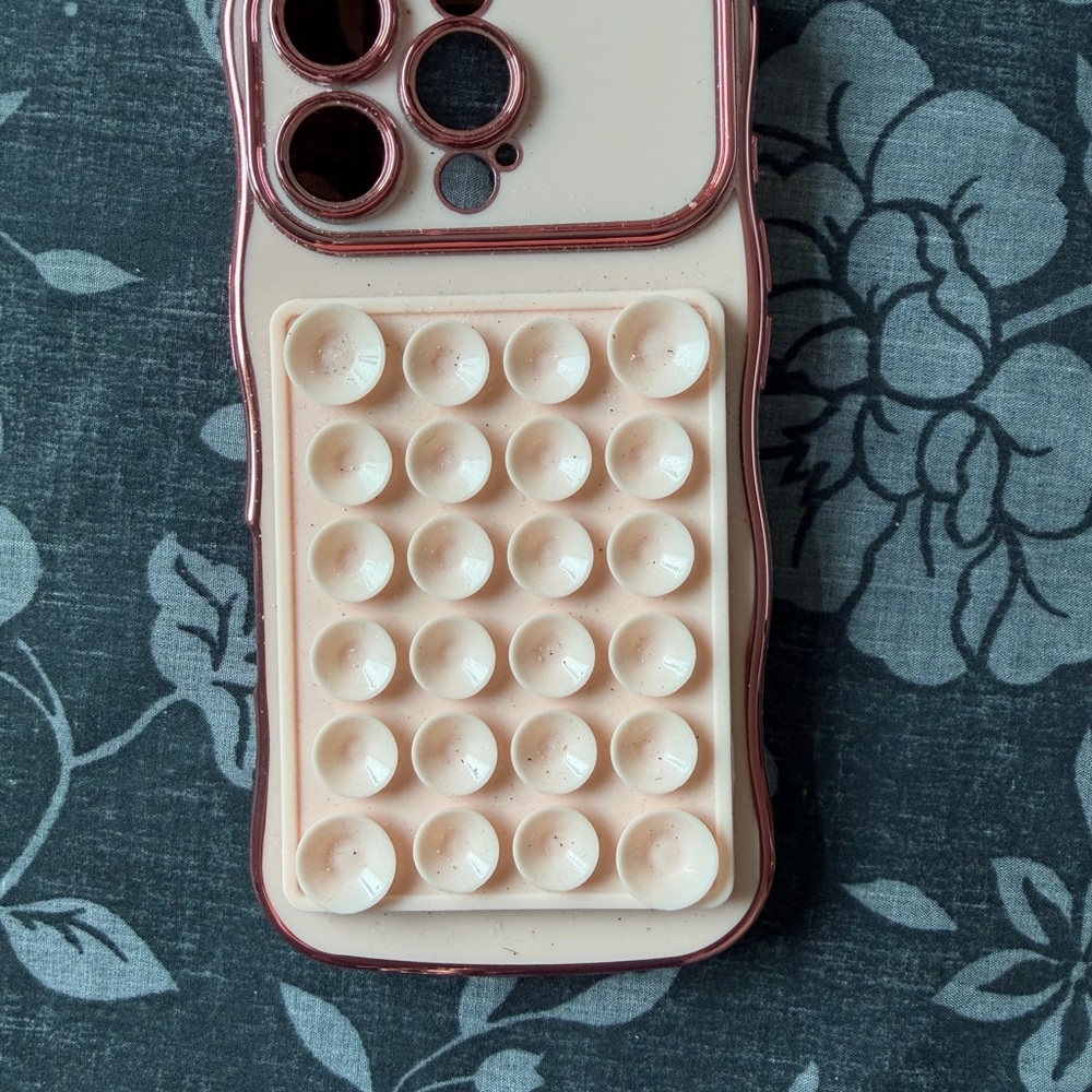 Pink IPhone 16 Pro Suction Case